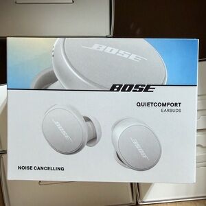 Bose QuietComfort Noise Cancelling Earbuds White Smoke
 Brand New